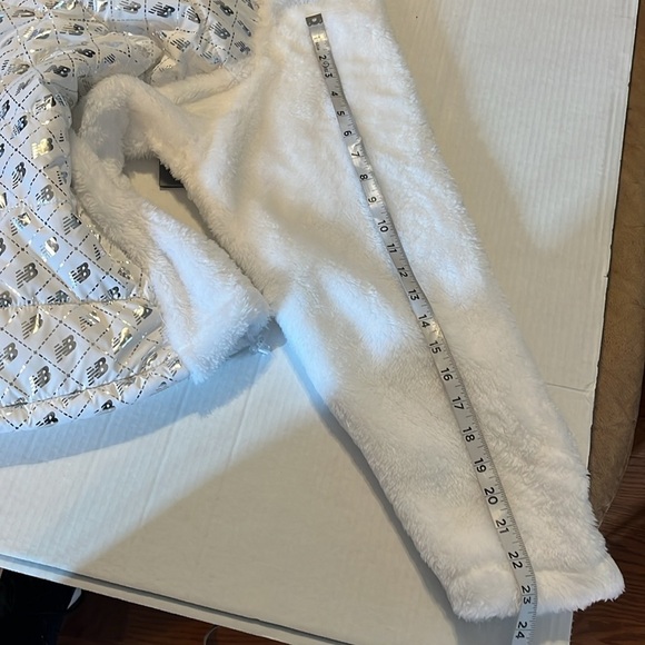NWT-new balance-2X-white & silver-full zip, fleece, embroidered logo, jacket. - Picture 15 of 15